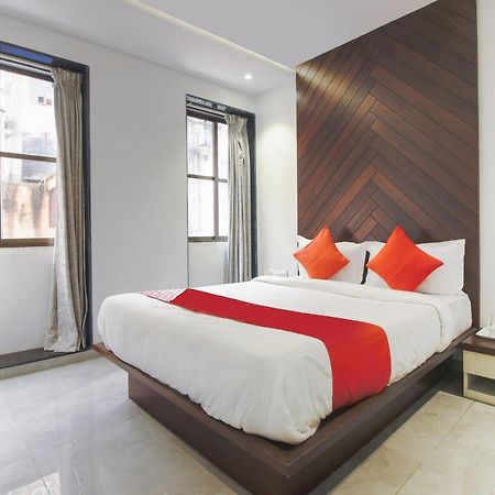 Hotel Flora Suites Bombaj Exteriér fotografie