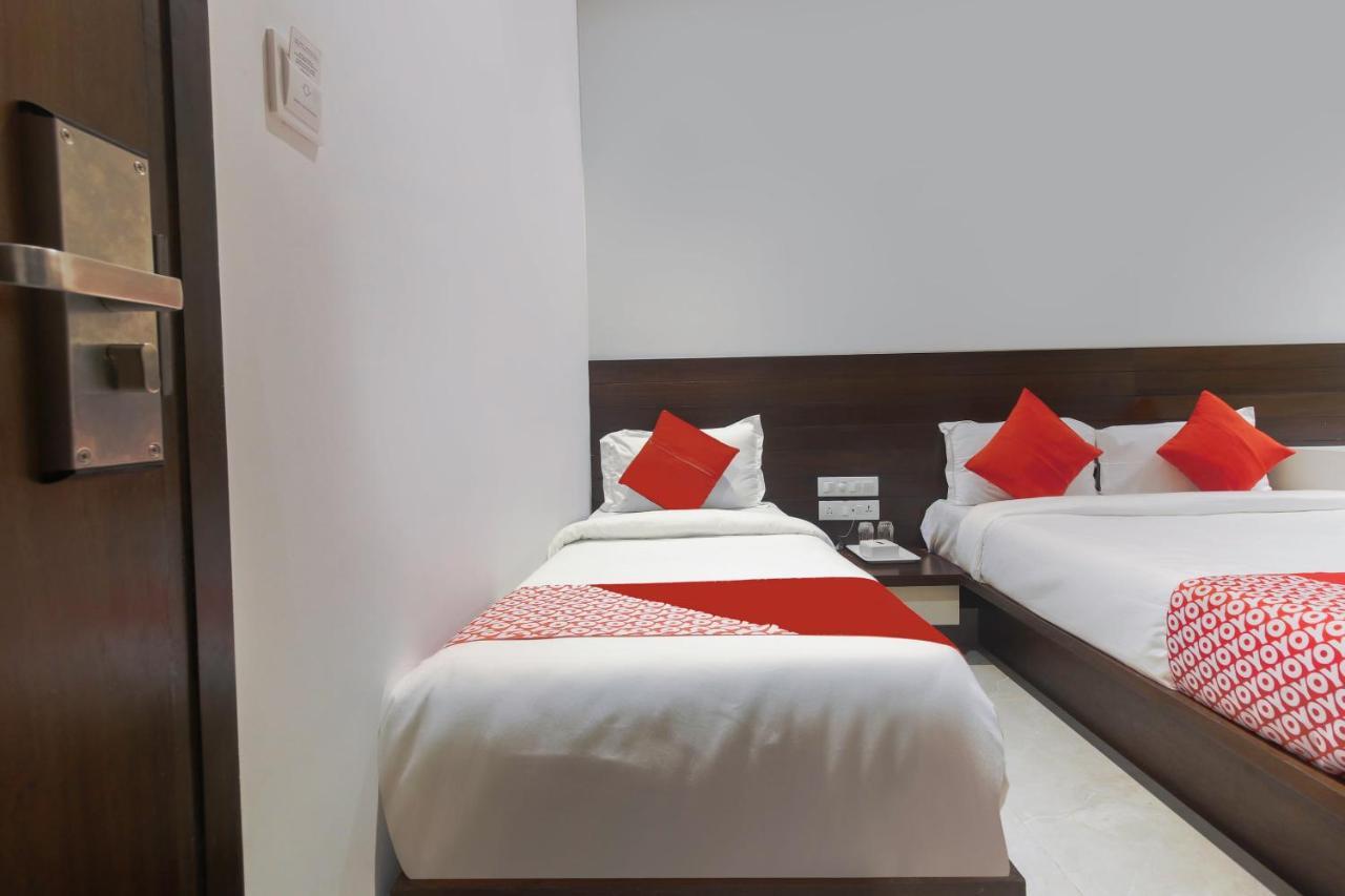 Hotel Flora Suites Bombaj Exteriér fotografie