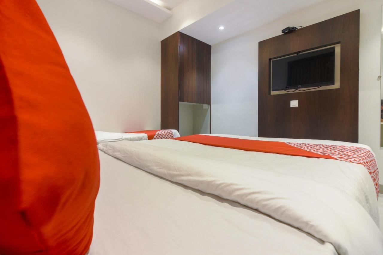 Hotel Flora Suites Bombaj Exteriér fotografie