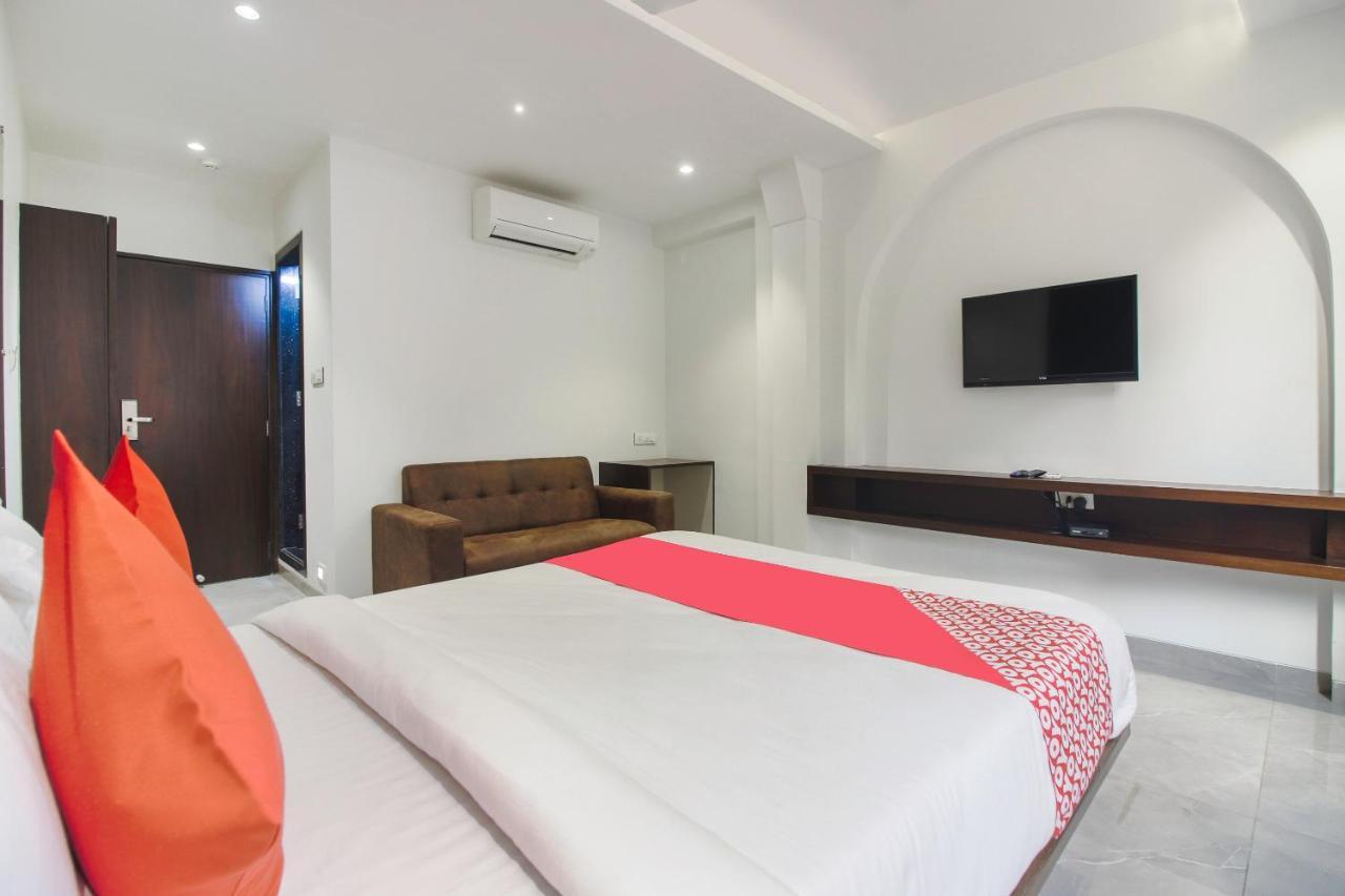 Hotel Flora Suites Bombaj Exteriér fotografie