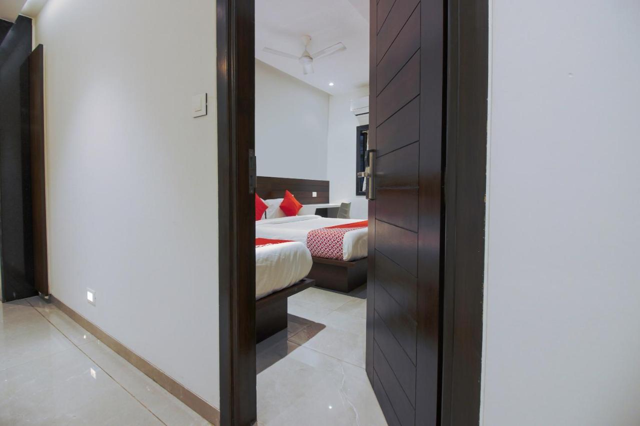Hotel Flora Suites Bombaj Exteriér fotografie